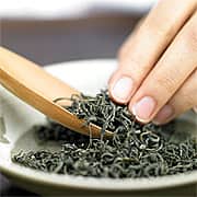 Vitamin C Plus Tea Extracts Provide All-Day Skin Protection