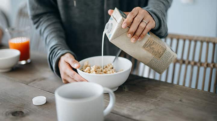 Fortified breakfast cereals contain thiamine