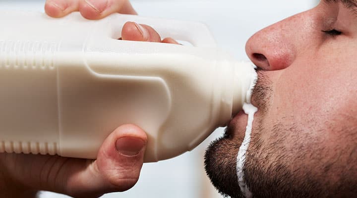 Drinking raw milk is risky