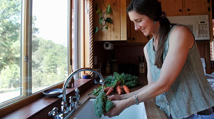 Woman preparing broccoli