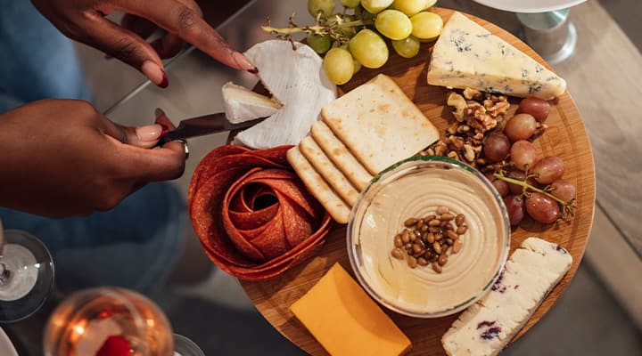 Charcuterie boards tend to be filled with histamine-rich foods