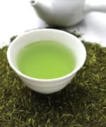 Brewed green tea that catechins were found to be effective in preventing prostate cancer